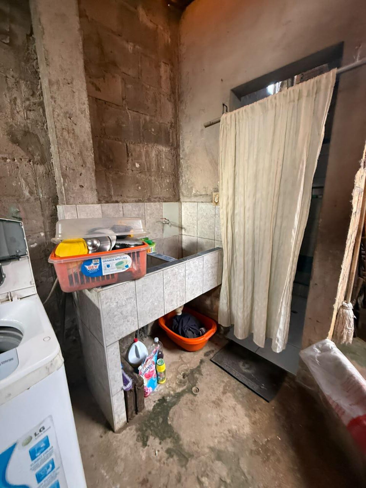 Casa en Remate - A solo dos cuadra de Plaza vea de Morales